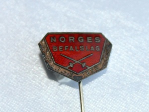 Logo nål for Norgesbefalslag etablert 7/2 1896 og er forløperen til Norsk Offisersforbund