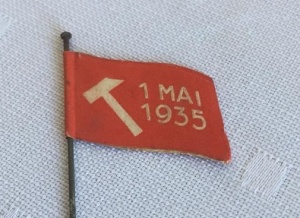 1 mai merke 1935 forside. Merke ligger i samlingen til M. Østby