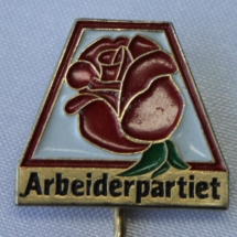 Arbeiderpartiet jakke nål 80 tallet