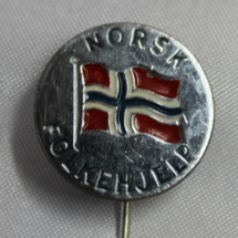 Norsk Folkehjelp nål med kort nål