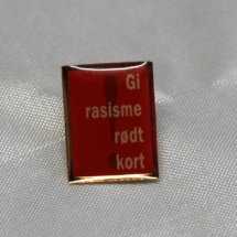 Norsk Folkehjelp og NISO Pins gi rassisme rødt kort