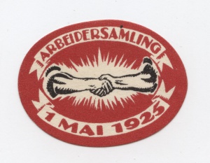 1 mai merke fra 1925 (OBS! er ikke i samlingen) men ligger i samlingen til Asbjørn Moen