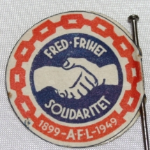 Arbeiderpartiets 1. mai-merke fra 1949, som markerte Arbeidernes Faglige Landsorganisasjons 50-årsjubileum 