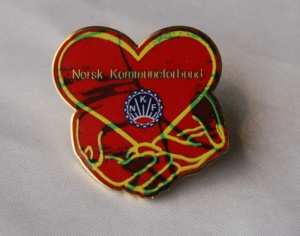 Norsk Kommuneforbund Landsmøte 2002 pin