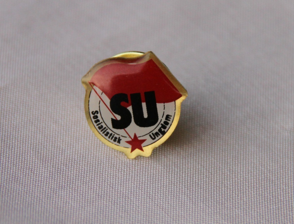 SU pin